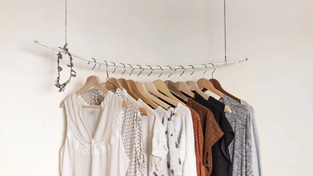 Garde-robe capsule d'automne : les pièces qui font tout