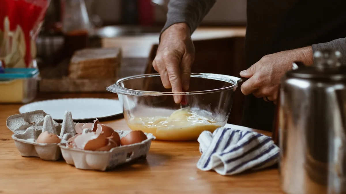 Gâteau au yaourt : la base et douze variantes gourmandes