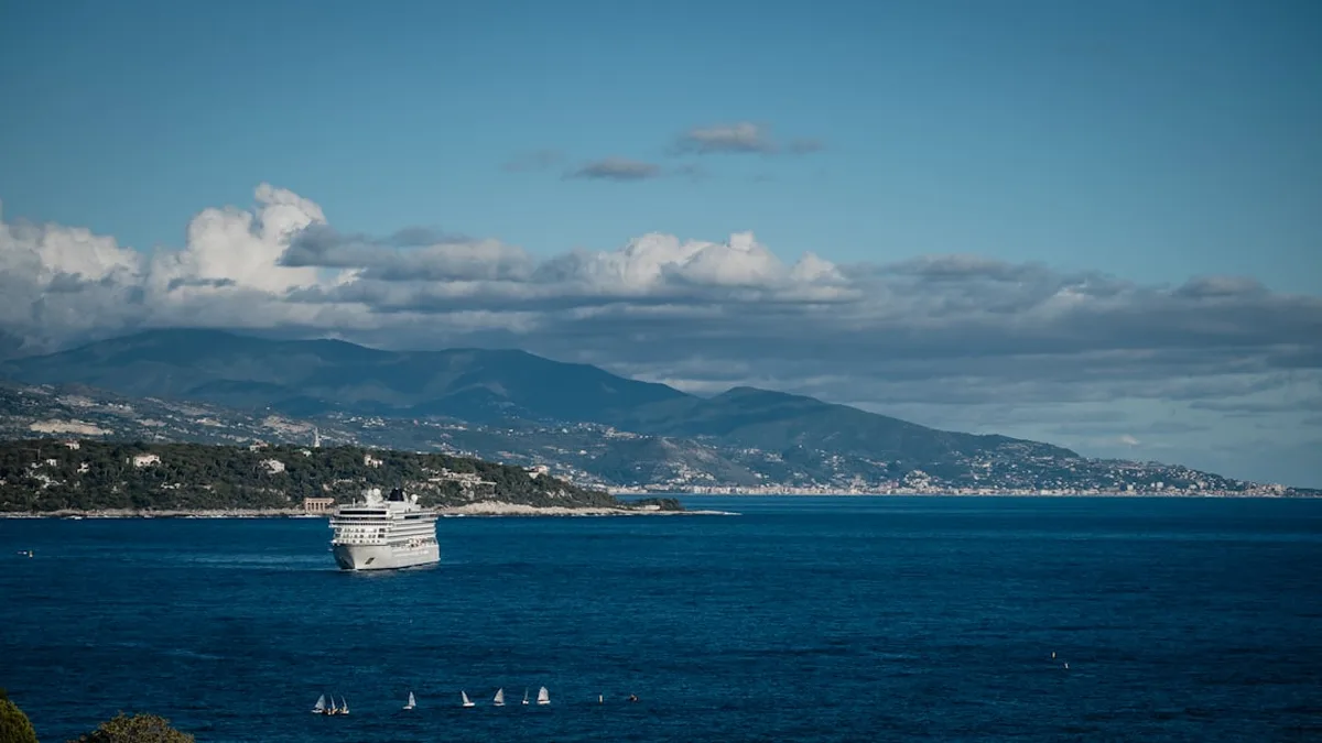 Voyager hors saison : prix, affluence et destinations